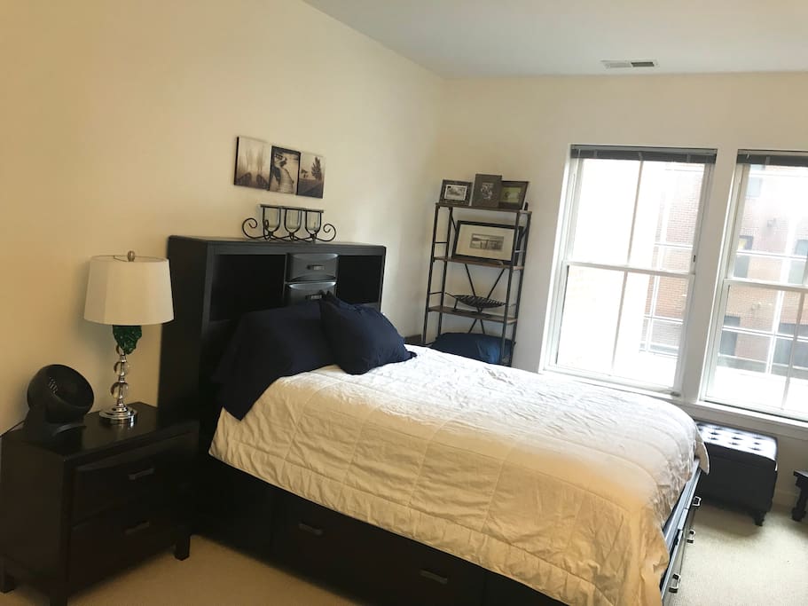 Bedroom. Queen bed. Desk area also to work on the other wall to the room.