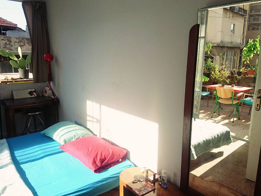 room /terrace /sun/trees