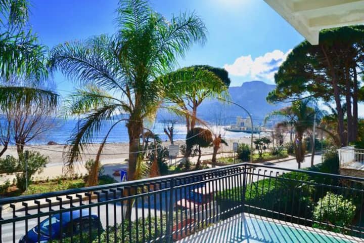 Villa Marea, Mondello, Palermo - Palermo, Italy