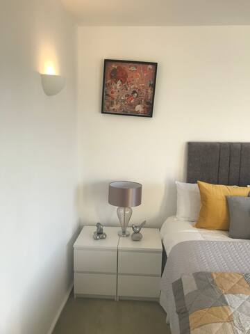 2 Bed 2 Bathroom Gloucester Road gallery image 5