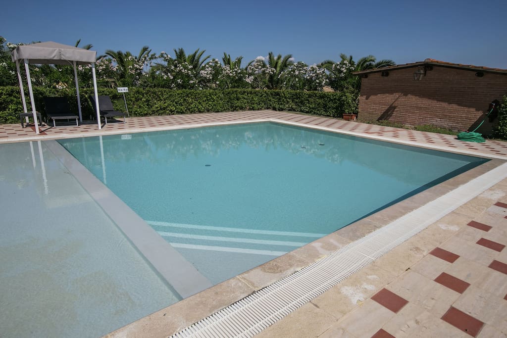 Holiday Home Swimming Pool