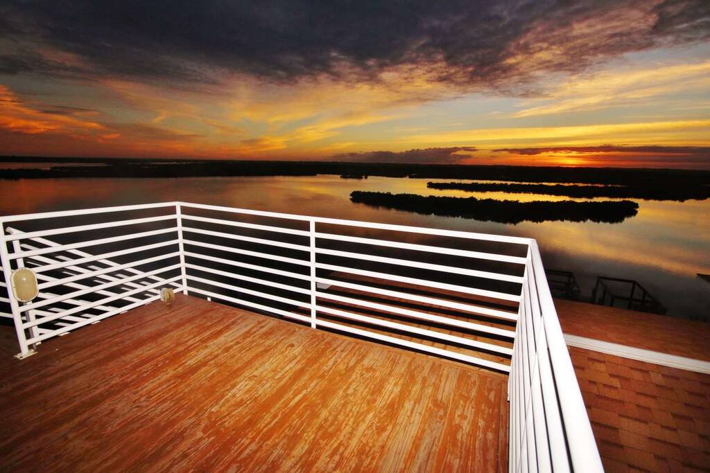 Relax to a rooftop sunset