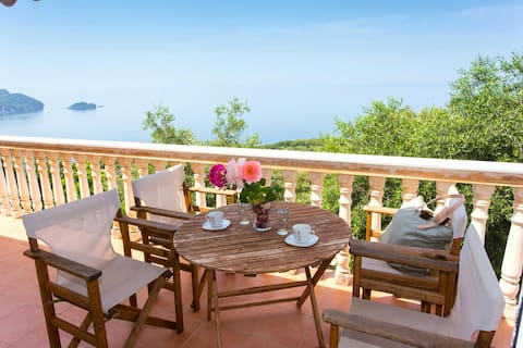 Villa Verletis A1 | Sea view | Balcony | Close to the beach