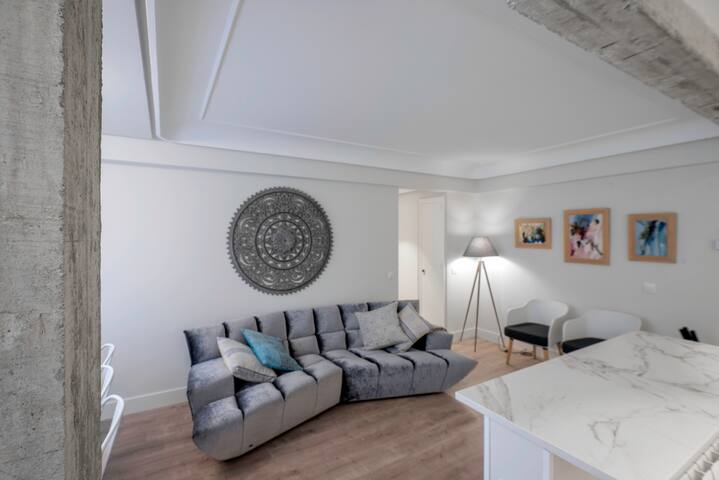 ZURRIOLA LUXURY- A/C -WIFI gallery image 3