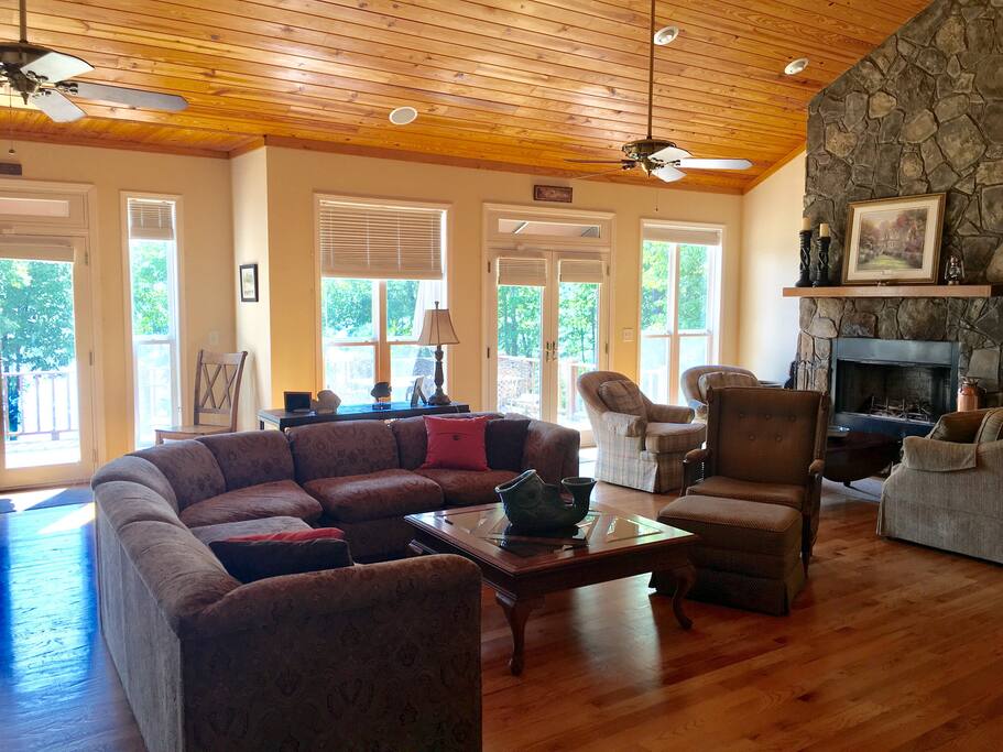 Upstairs Living Area