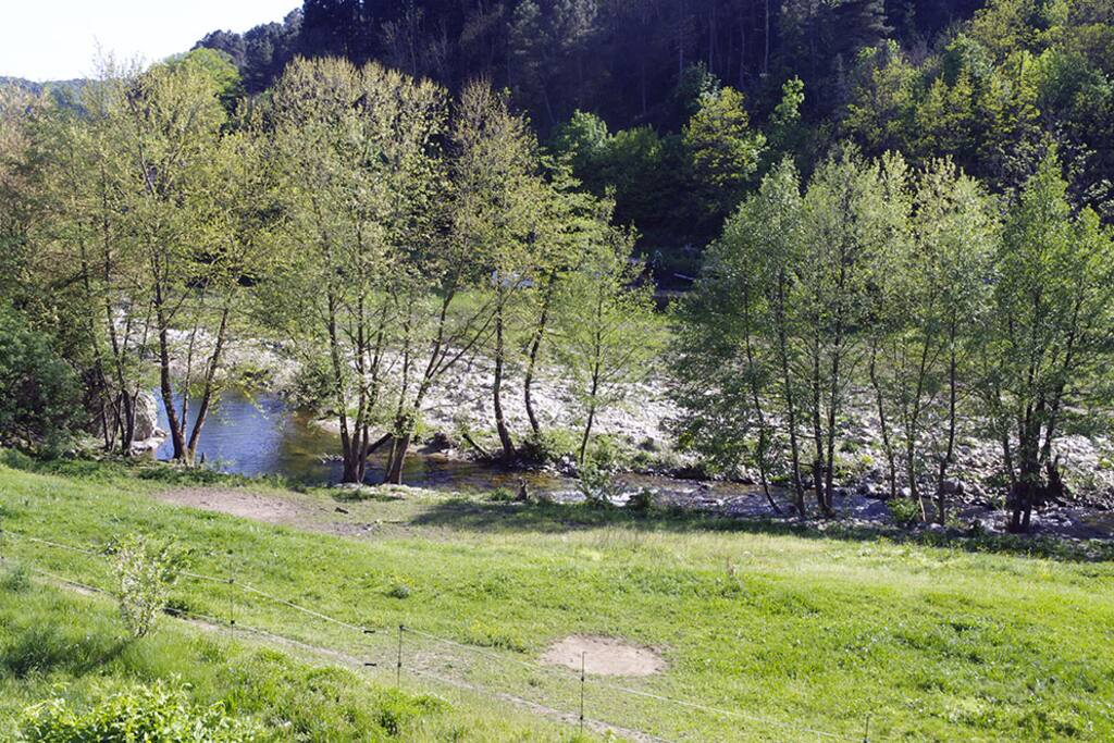 la vue sur la rivière