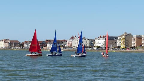 Top performing Airbnb: Luxury one bed flat in heart of West Kirby, Wirral in Wirral