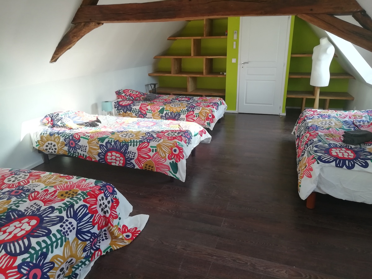 5-7 alojamientos para dormir con BAÑO e inodoro 
este dormitorio solo está disponible para alquilar a más de 10 personas.