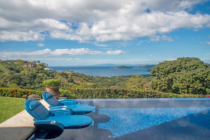 Villa Costa Mar - Ocean View Guard Gated Community