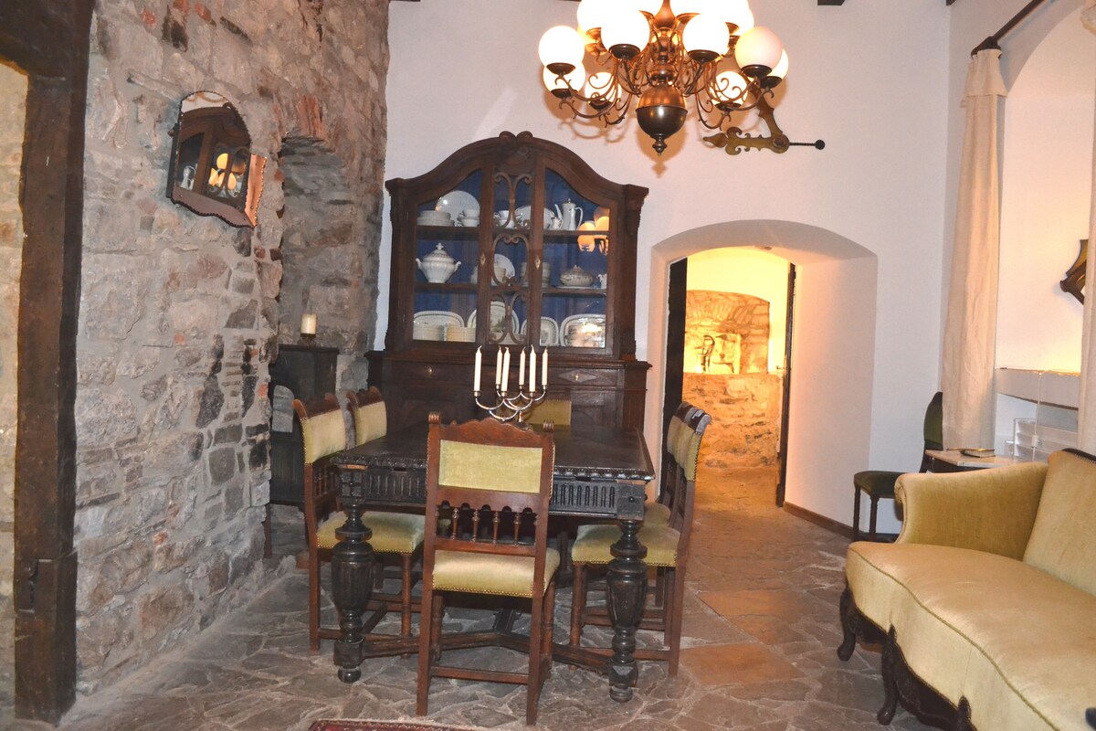 Beliebte Airbnb-Anzeige: Denkmal Posthalterhof anno 1683 (Thurn & Taxis) in Euskirchen