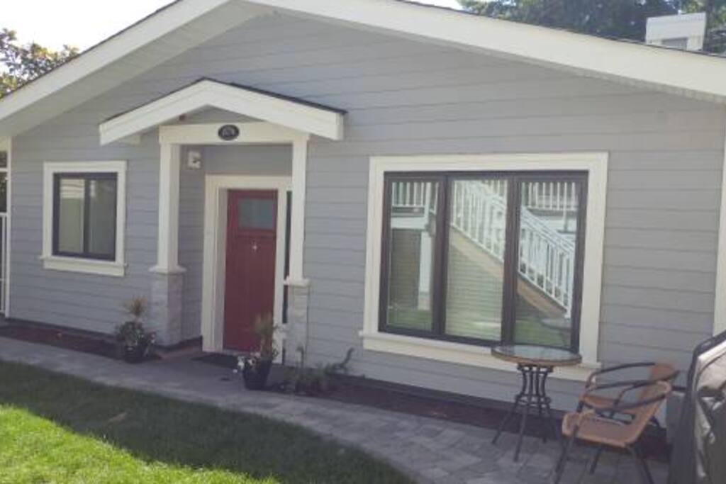 Welcome home! Exterior and shared garden