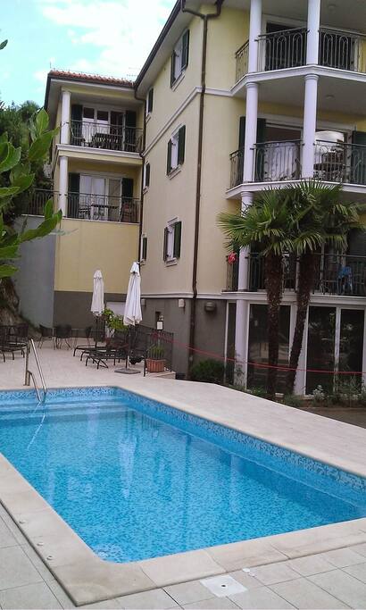 swimming pool