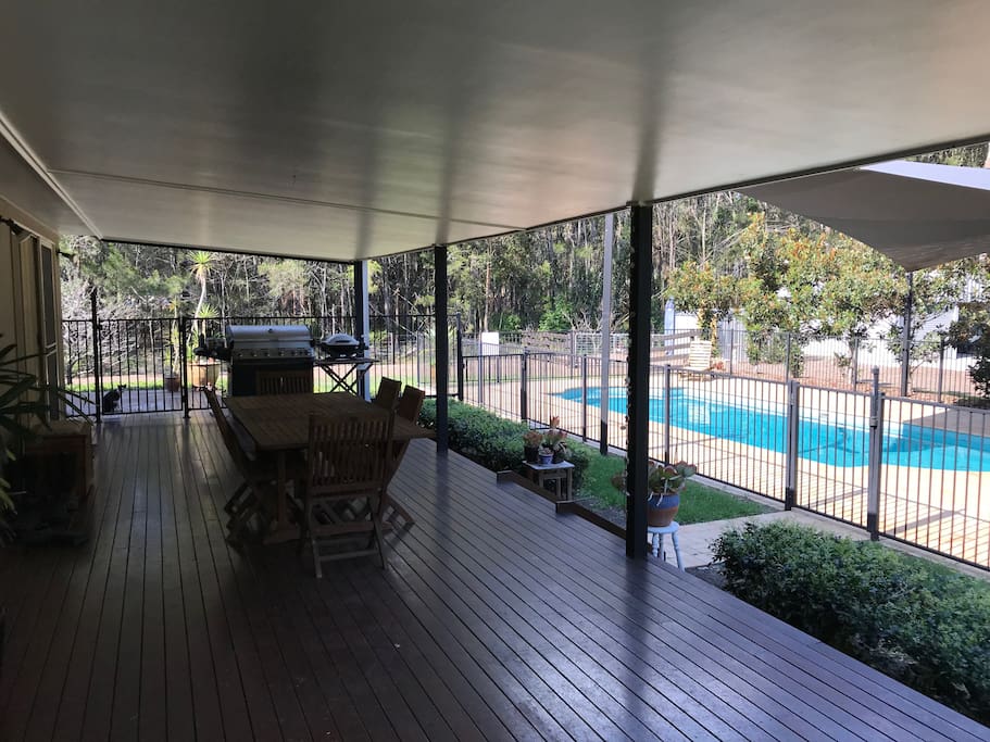Outdoor entertaining area