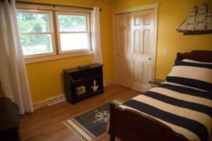 ห้องนอนที่ 3 - ห้องแล่นเรือใบ (Trundle - เตียงแฝด 2 หลัง)