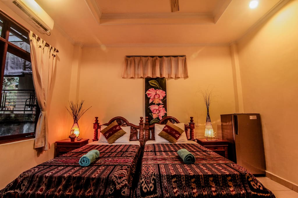 twin bed of the room