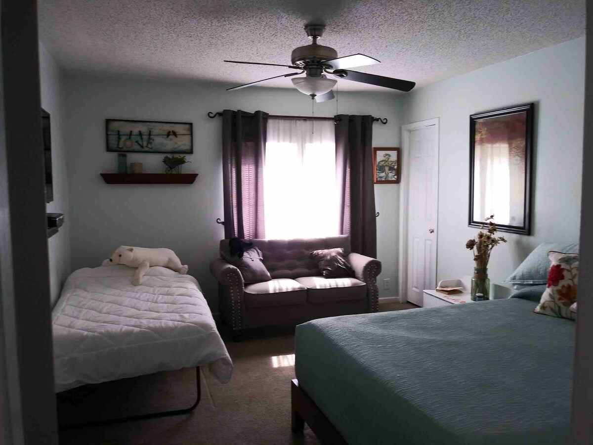 Se agregó el mismo dormitorio con una cama doble extraíble