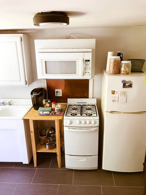 Fully equipped kitchen! Breakfast snacks and keurig for your morning cup of joe.