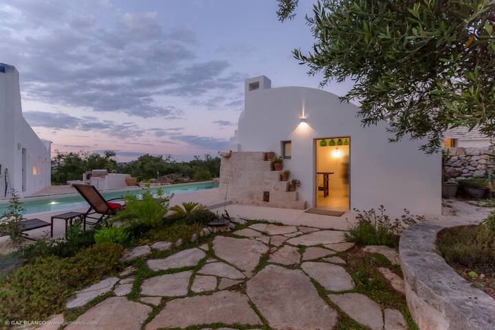 I TRULLI DI TORRE CAPPA exclusive garden & pool gallery image 4