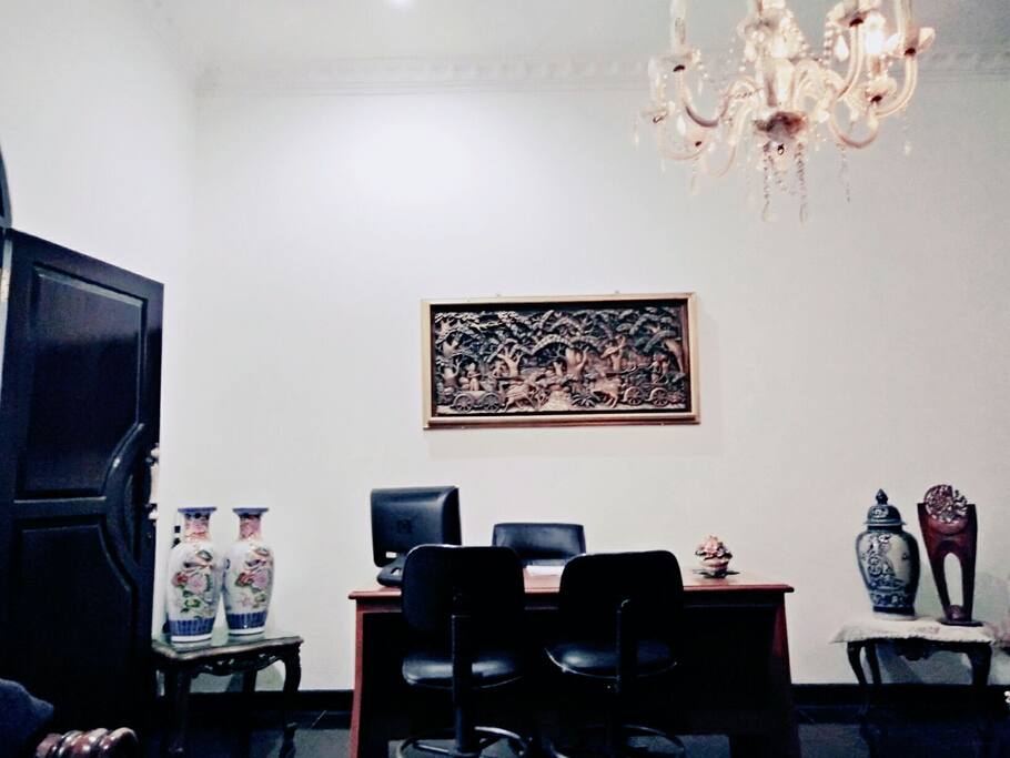 Receptionist