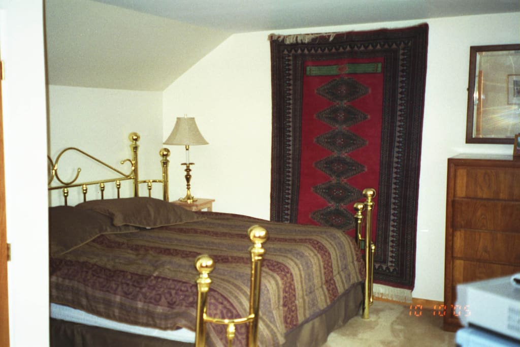 Master king size bed with view