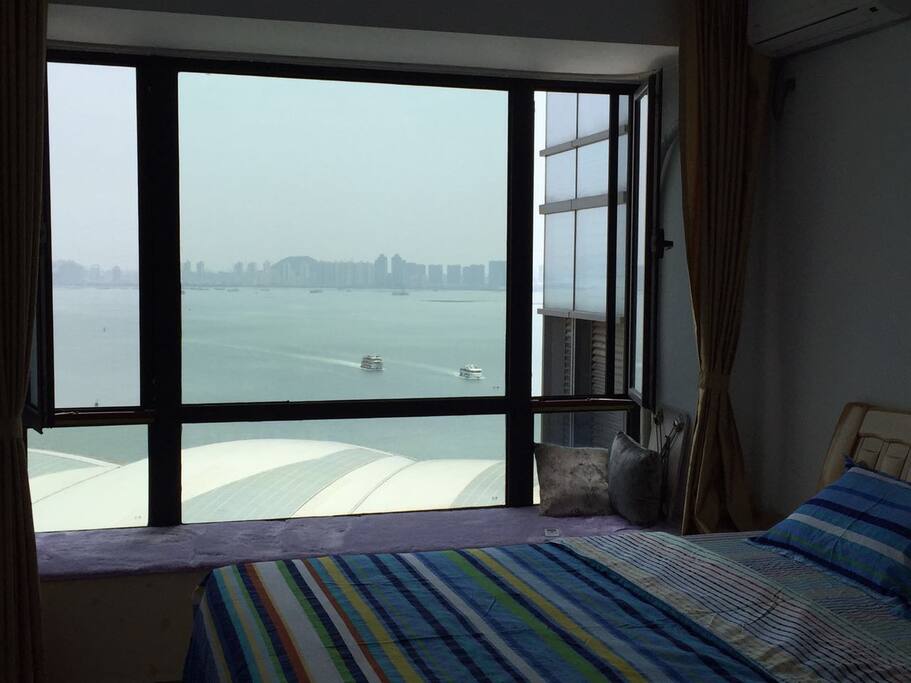 就是这么惬意,可以躺在床上看海,真正的第一排无敌海景!