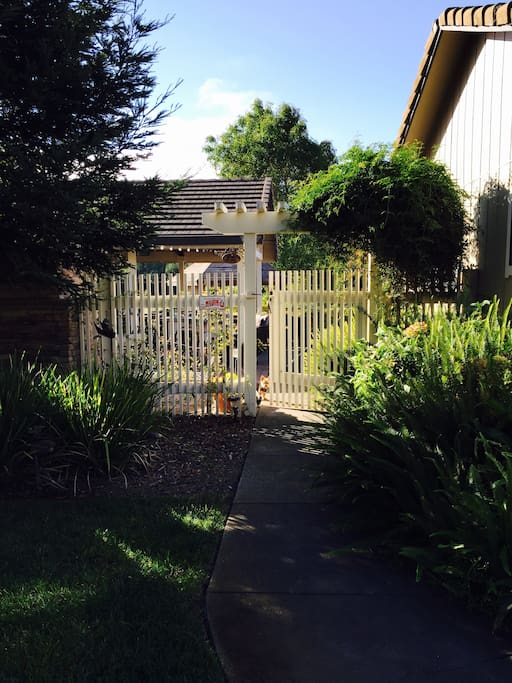 A Private Entrance
to Poolhouse