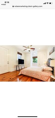 Private Uptown 1850s Rowhouse for large groups! gallery image 3