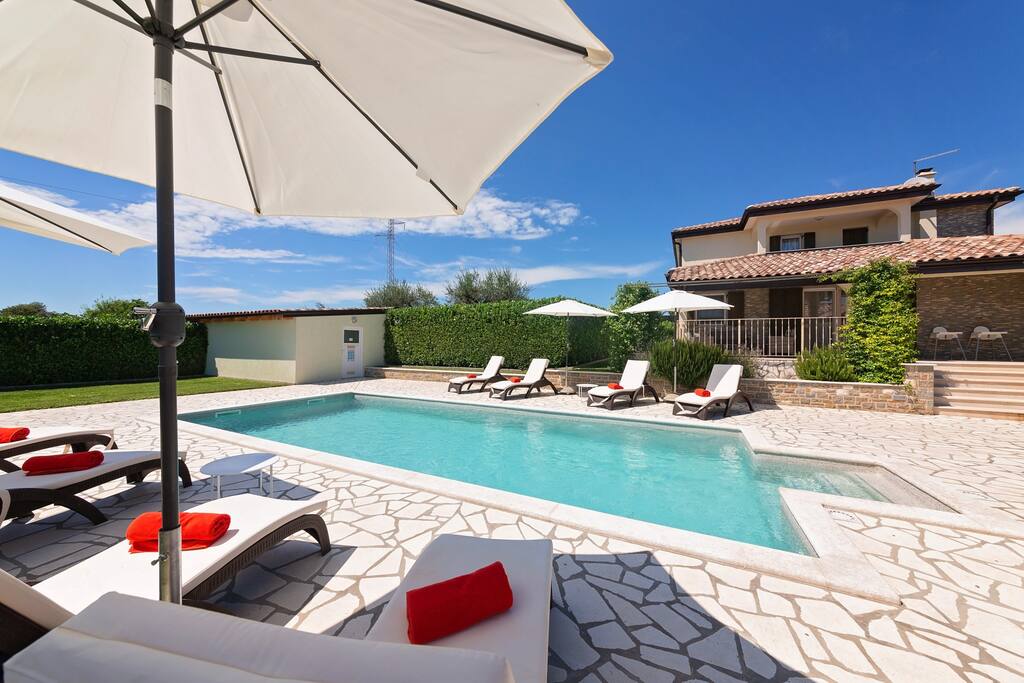 Sun chairs at the pool