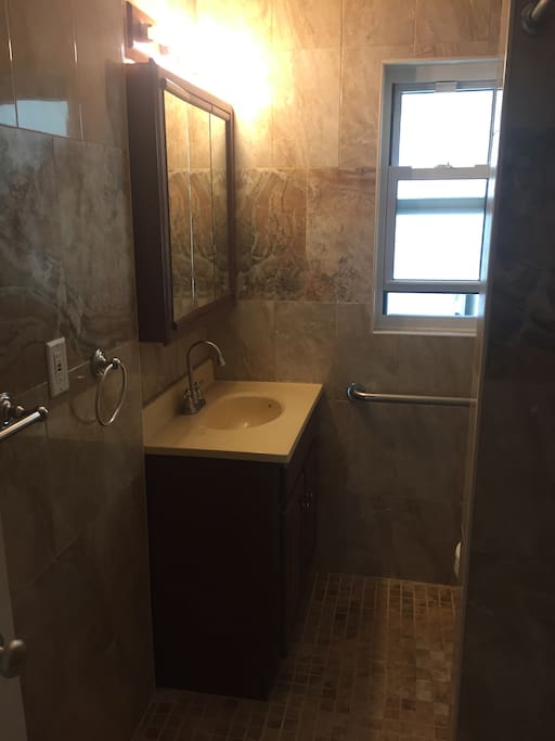 Sink/shower