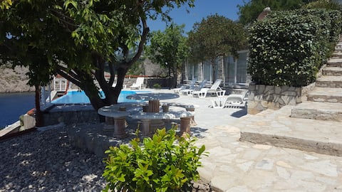 Top performing Airbnb: Resort house ToM A3 - apartment (2+2) in Općina Karlobag