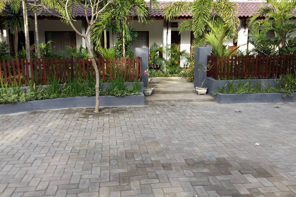 Garden front of the room