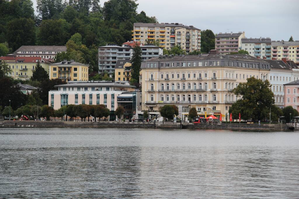 Blick auf das Gebäude