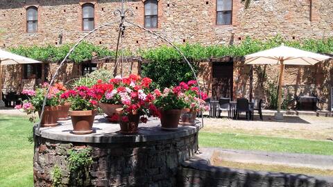 Antico Podere with FOLLONICA POOL