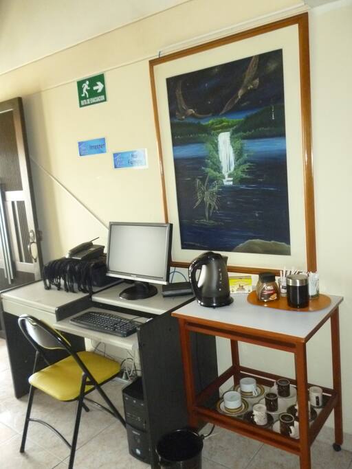 COMPUTADOR PARA HUESPEDES