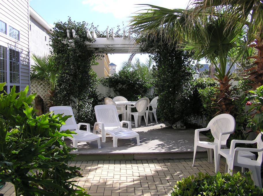 Private garden with Pergula