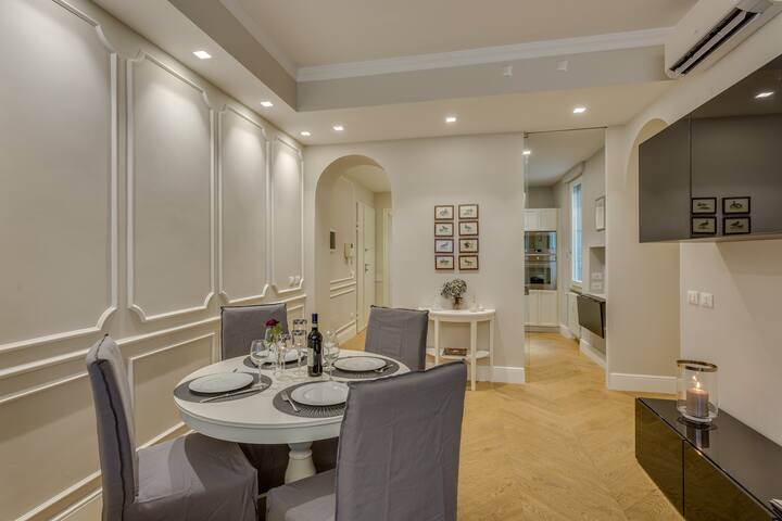 Sophisticated home gallery image 4