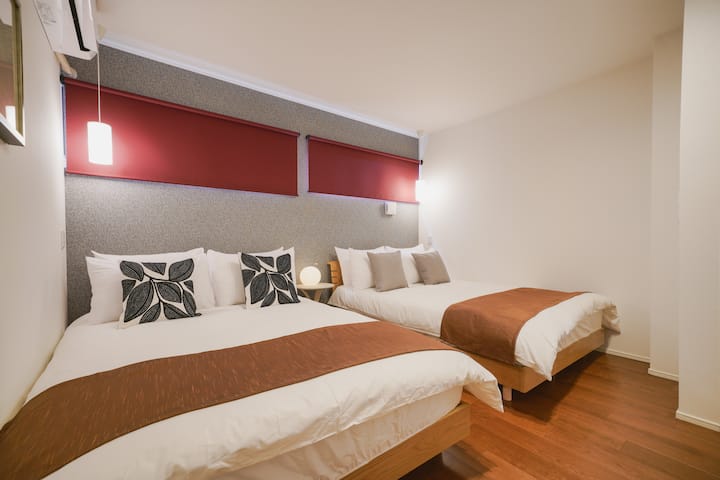 C: Habitación con cama doble (doble).