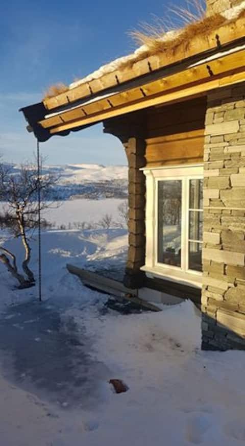 Great log cabin with a view at Oppdal, Skarvatnet