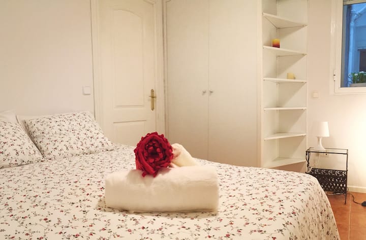 Izba s 2. posteľou - 2. izba (Táto izba môže byť vybavená manželskou posteľou alebo dvoma samostatnými posteľami na požiadanie nájomcu)