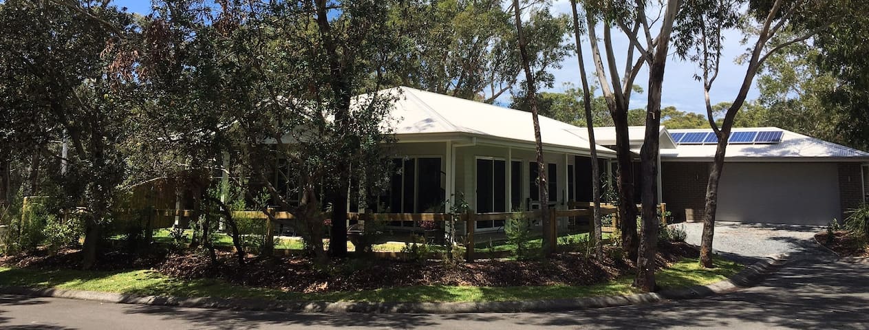 Hawks Nest Modern Beach House