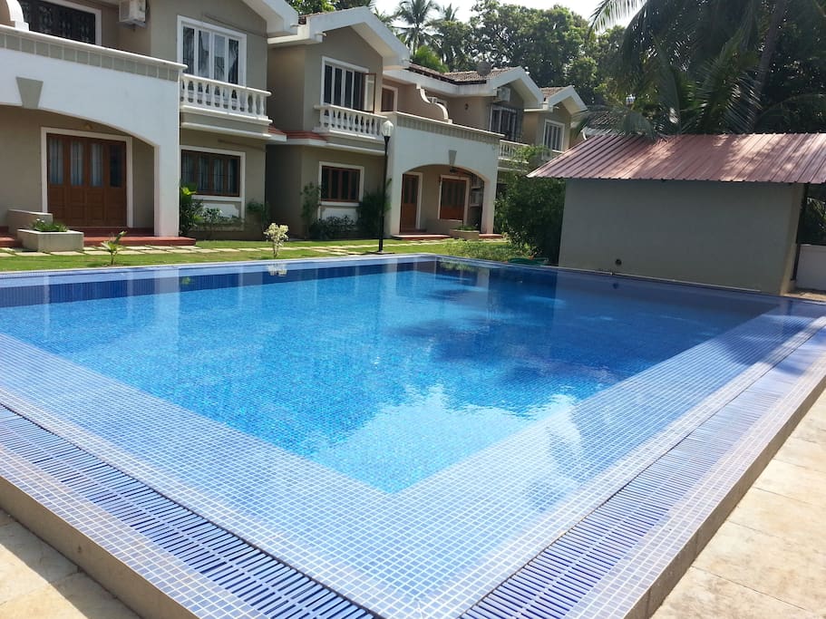 Huge and well maintained swimming pool