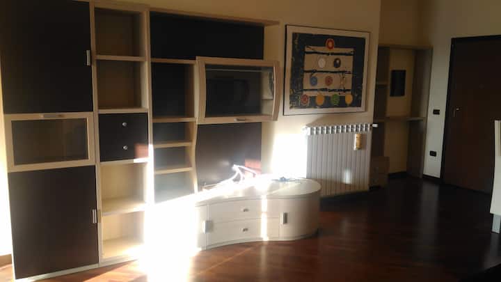 Appartamento In Pieno Centro, Nuovissimo - Frosinone
