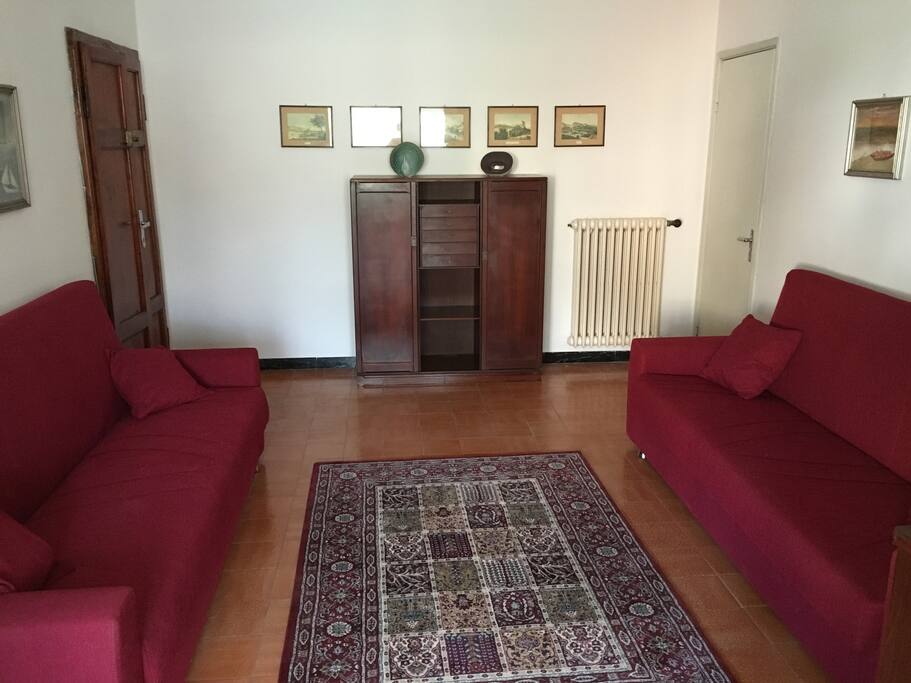 Soggiorno con divani letto