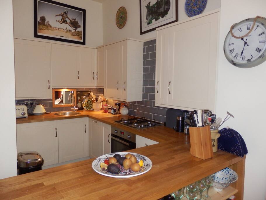 shared kitchen/dining room