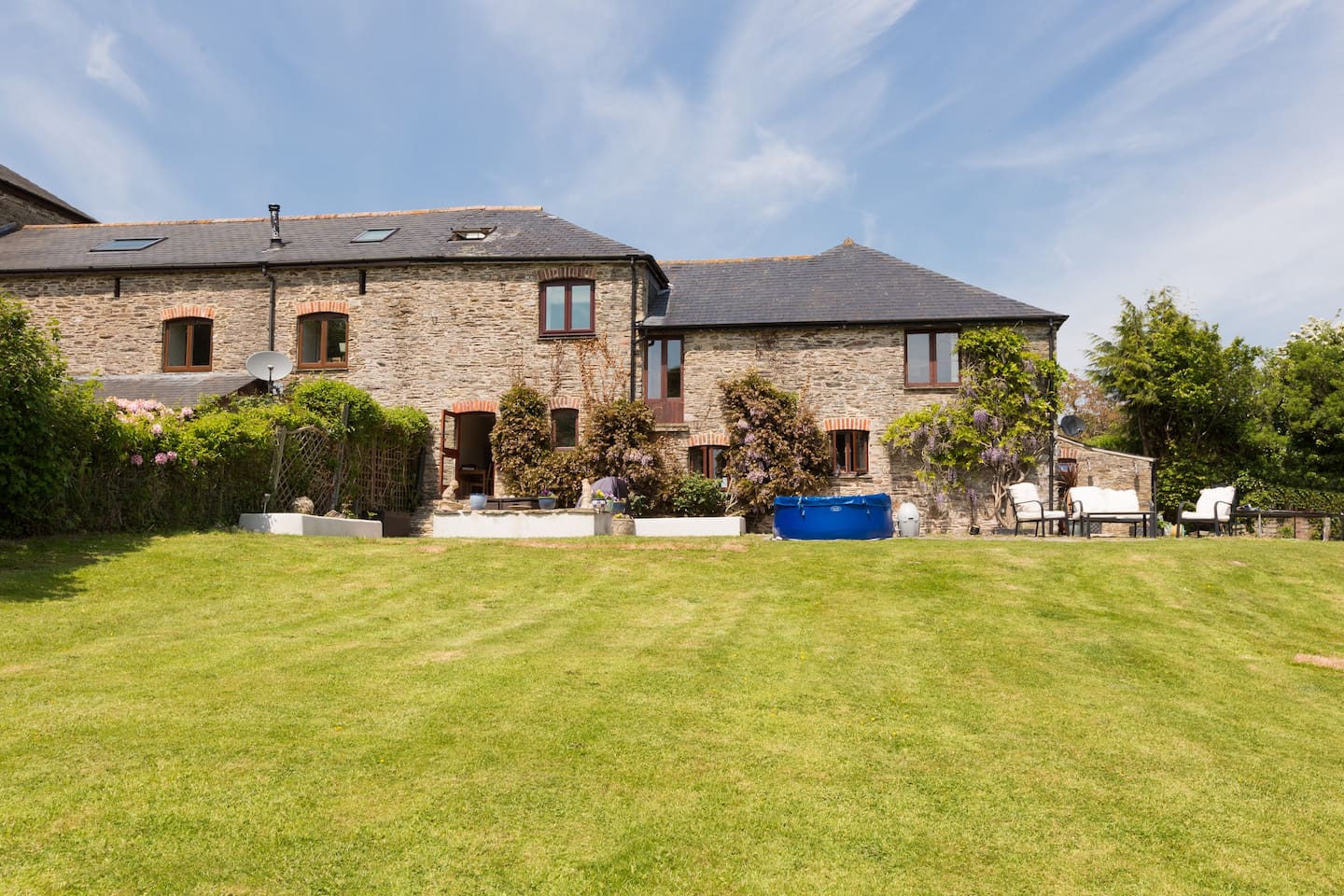 Beautiful Barn Conversion Near Salcombe Cottages For Rent In