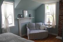 Ginger Beer Cottage - The Simmons Suite