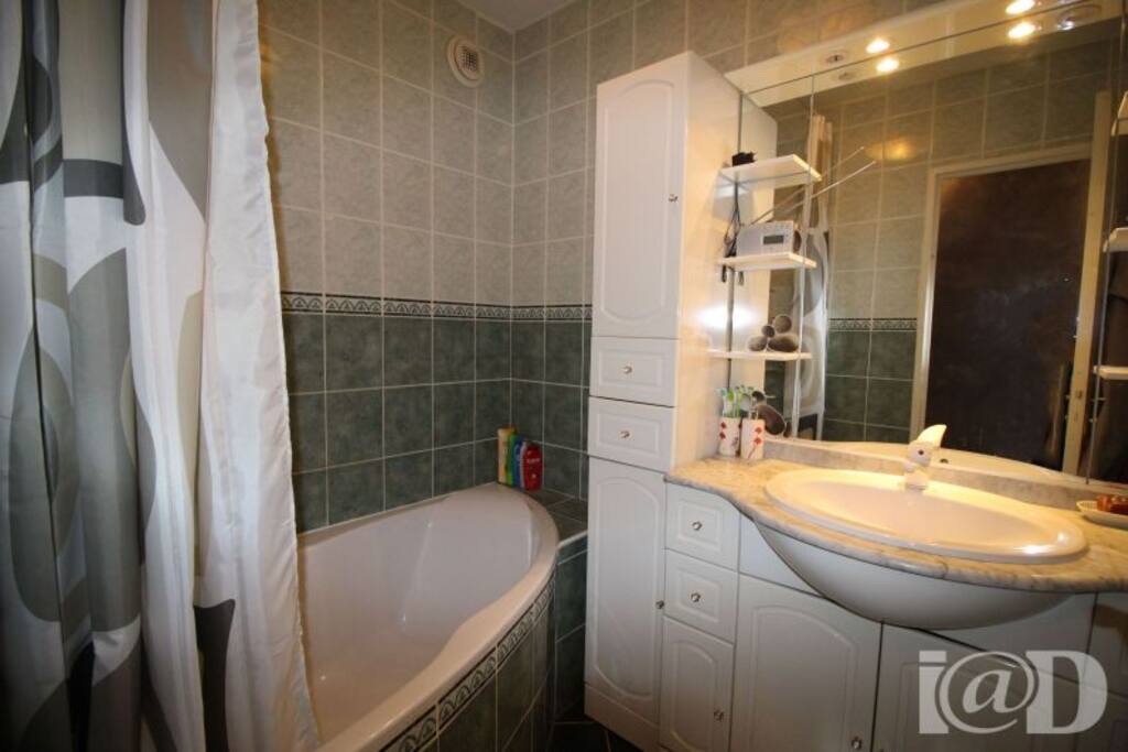 Salle de bain privative
AIRBNB