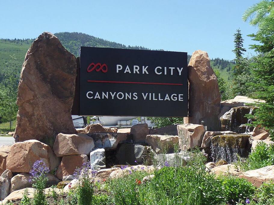 Welcome to the Canyons!