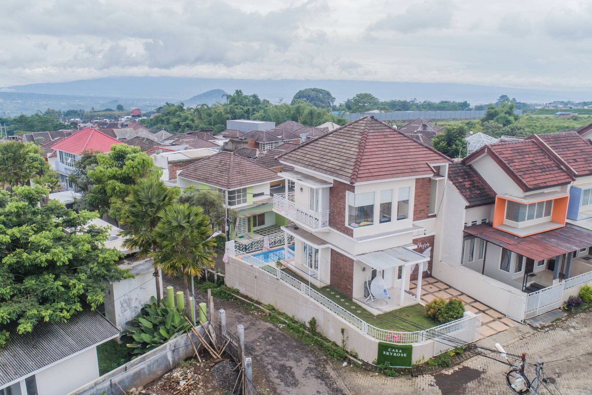 Casa Skyrose: Cozy Home Batu Malang (Private Pool)