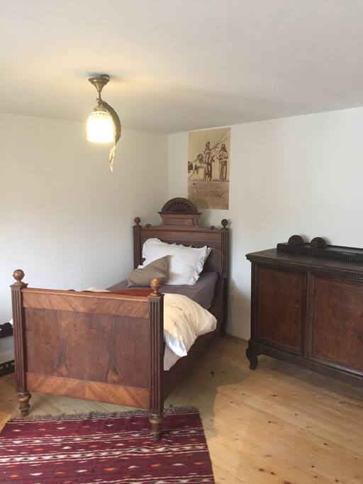 Schlafzimmer 1 mit Einzelbett